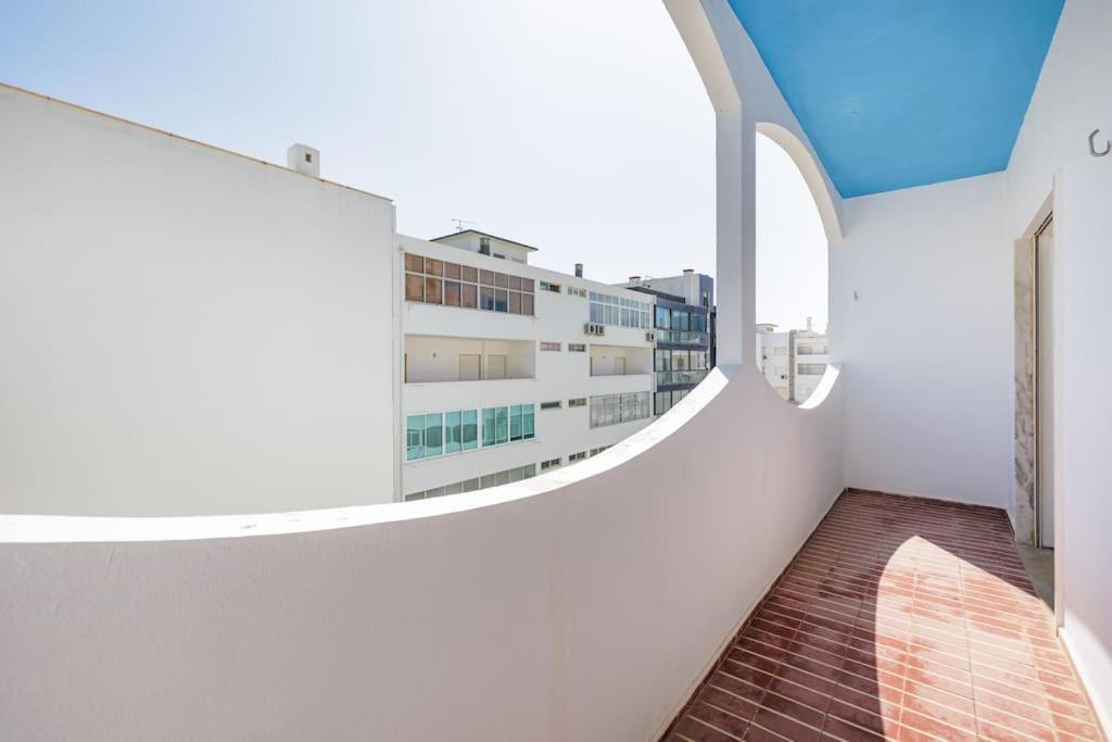 Sea-Front 1' Min! - Apartment With Ac & Wifi Quarteira Εξωτερικό φωτογραφία